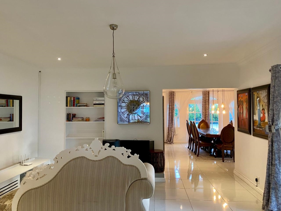 5 Bedroom Property for Sale in Constantia Western Cape